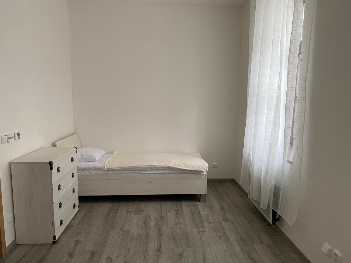 Klicperovo 3Kk Apartamento Hradec Králové Exterior foto